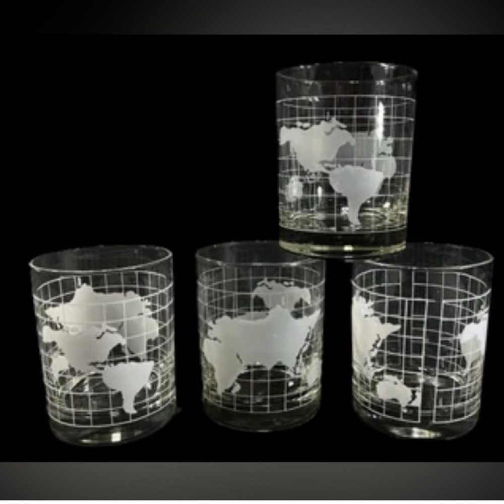 Set of 4 world globe whiskey glasses and 4 mugs